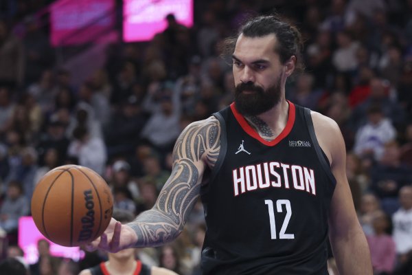 斯普利特：亚当斯像块钢铁 有次他收拢我的手我整条胳背王人动不了